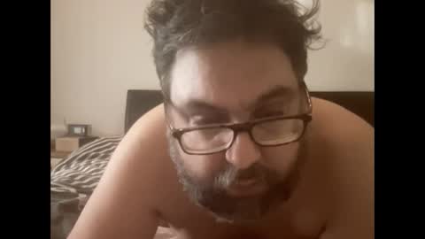 tik toker hot or boring online show from 01/10/25, 10:50