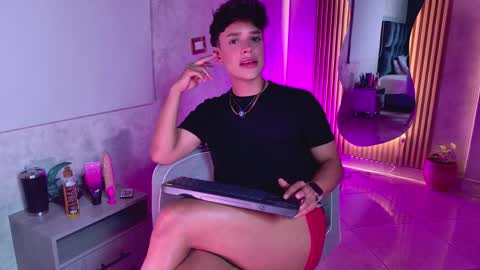 Snapshot of ander_ashford77 chatting on 05/29/26, 12:25 Ander online show from 05/29/26, 12:25