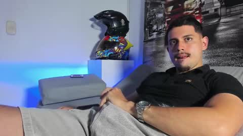 Snapshot of ander_perez chatting on 12/01/25, 11:21 ANDER online show from 12/01/25, 11:21