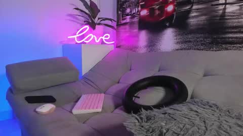 Snapshot of ander_perez chatting on 12/17/25, 06:03 ANDER online show from 12/17/25, 06:03