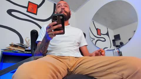 Snapshot of anders_x chatting on 11/21/25, 01:15 Andrs - online show from 11/21/25, 01:15