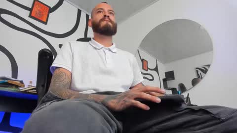 Snapshot of anders_x chatting on 01/14/26, 01:11 Andrs - online show from 01/14/26, 01:11