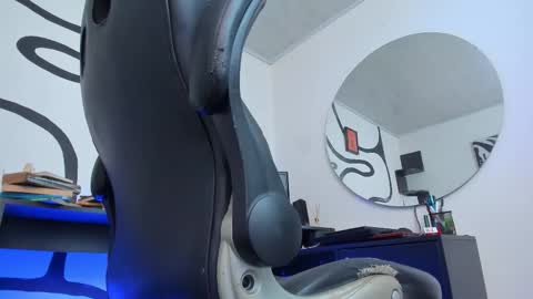 Snapshot of anders_x chatting on 01/15/26, 10:46 Andrs - online show from 01/15/26, 10:46
