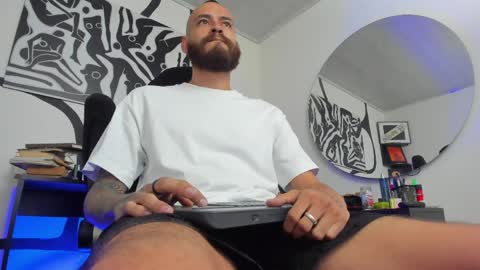 Snapshot of anders_x chatting on 06/07/26, 12:04 Andrs - online show from 06/07/26, 12:04