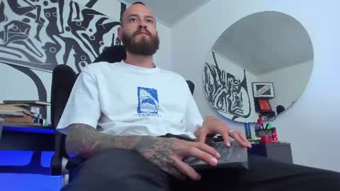 Snapshot of anders_x chatting on 06/14/26, 02:24 Andrs - online show from 06/14/26, 02:24