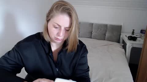 Andorphin online show from 11/24/25, 10:37