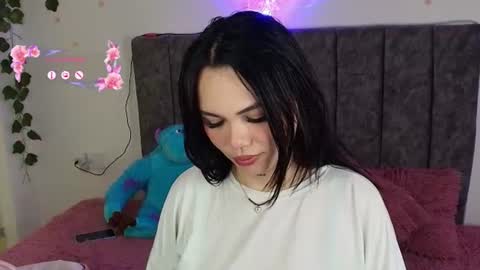 Andra de la Rosse online show from 06/23/26, 06:33