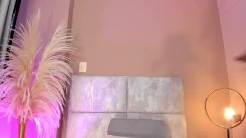 Snapshot of andracyruss chatting on 05/27/26, 01:57 Andra Cyrus online show from 05/27/26, 01:57