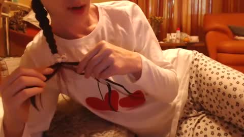 Andra online show from 06/12/26, 07:07