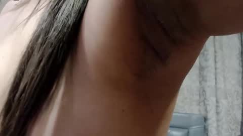 Snapshot of andre1082 chatting on 10/17/25, 04:59 Andre online show from 10/17/25, 04:59