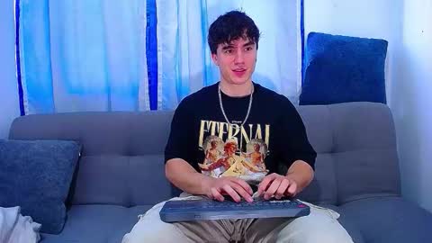 Snapshot of andre_parker chatting on 09/19/25, 08:20 Andre Parker online show from 09/19/25, 08:20