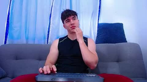 Snapshot of andre_parker chatting on 09/30/25, 09:31 Andre Parker online show from 09/30/25, 09:31