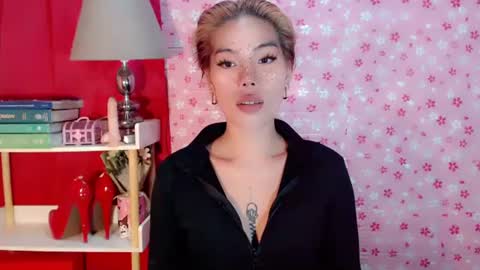 andrea06121998 online show from 10/24/25, 11:39