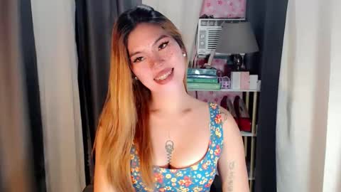 andrea06121998 online show from 04/30/26, 04:02