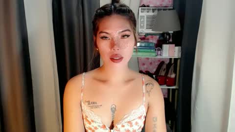 andrea06121998 online show from 05/31/26, 06:09
