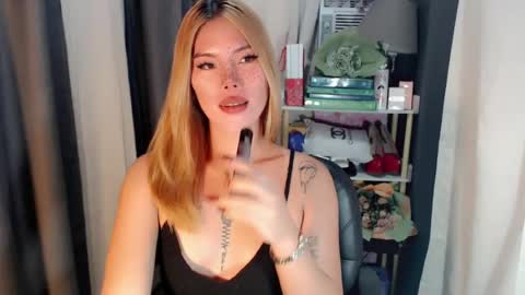 andrea06121998 online show from 07/28/26, 11:17