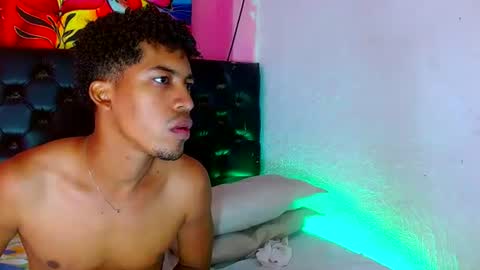 andrea andres couplehot online show from 12/21/25, 10:44