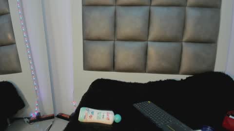Snapshot of andrea_brunette_ chatting on 09/14/25, 12:26 andrea_brunette_ online show from 09/14/25, 12:26