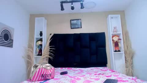 Andres Gil online show from 10/05/25, 01:31