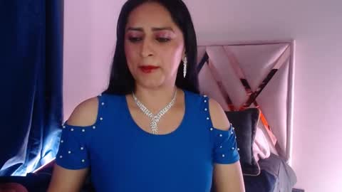 Snapshot of andrea_sexx_ chatting on 02/05/25, 10:01 Andrea online show from 02/05/25, 10:01