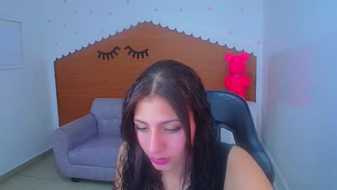 Andrea online show from 03/11/25, 04:07