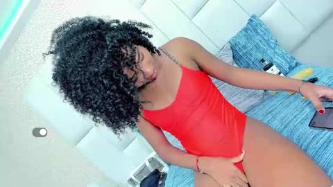 Snapshot of andreayano chatting on 09/27/25, 05:23 andreayano online show from 09/27/25, 05:23