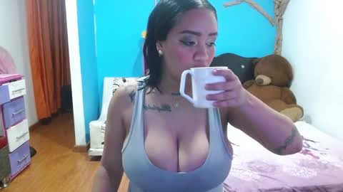Snapshot of andrebigboobs chatting on 02/12/26, 11:55 Andre online show from 02/12/26, 11:55