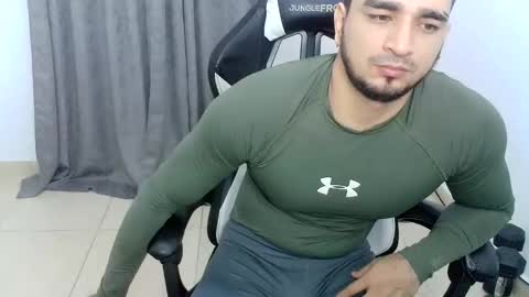 andres180950734 online show from 12/18/25, 11:00