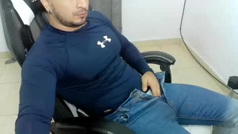 andres180950734 online show from 03/27/26, 01:33