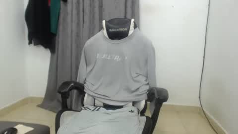 andres180950734 online show from 07/06/26, 11:18