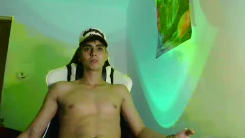 Snapshot of andres_2977 chatting on 07/30/26, 07:57 Andres 2977 online show from 07/30/26, 07:57