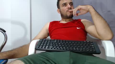 Snapshot of andres_blanco_ chatting on 10/11/25, 09:46 i am Andres online show from 10/11/25, 09:46