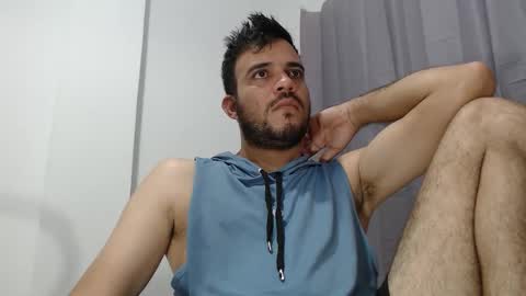 Snapshot of andres_blanco_ chatting on 10/17/25, 10:51 i am Andres online show from 10/17/25, 10:51