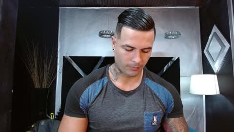 insta andres clark  online show from 01/03/25, 05:31