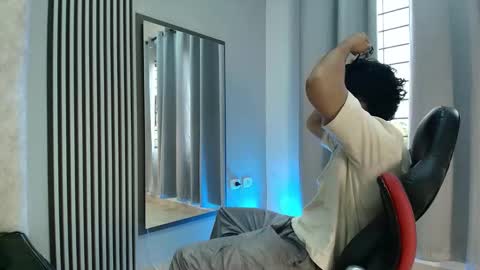 Snapshot of andres_cream chatting on 09/16/25, 12:28 andres_cream online show from 09/16/25, 12:28