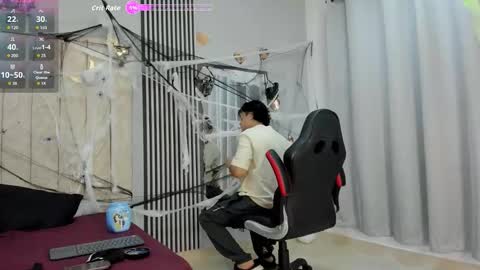 Snapshot of andres_cream chatting on 10/20/25, 12:38 andres_cream online show from 10/20/25, 12:38