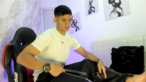 Snapshot of andres_stud chatting on 11/10/25, 04:22 andres_stud online show from 11/10/25, 04:22