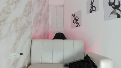Snapshot of andres_stud chatting on 11/19/25, 12:49 andres_stud online show from 11/19/25, 12:49