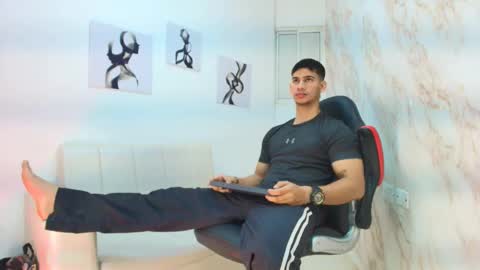 Snapshot of andres_stud chatting on 12/02/25, 04:07 andres_stud online show from 12/02/25, 04:07