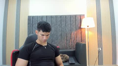 Snapshot of andres_stud chatting on 01/14/26, 04:18 andres_stud online show from 01/14/26, 04:18