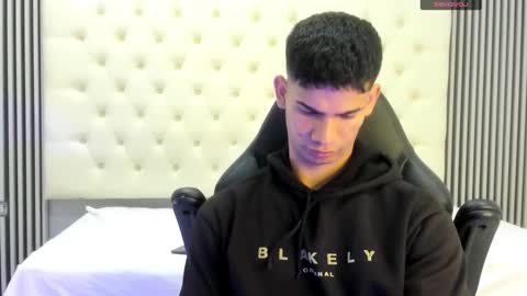 Snapshot of andres_stud chatting on 03/09/26, 03:32 andres_stud online show from 03/09/26, 03:32