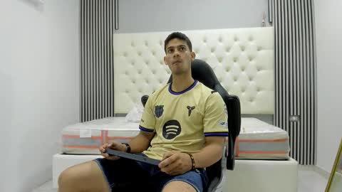 Snapshot of andres_stud chatting on 03/23/26, 04:27 andres_stud online show from 03/23/26, 04:27