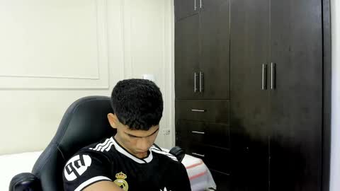 Snapshot of andres_stud chatting on 05/07/26, 04:07 andres_stud online show from 05/07/26, 04:07