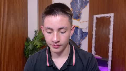 Snapshot of andres_tay chatting on 06/12/26, 02:54 andres_tay online show from 06/12/26, 02:54