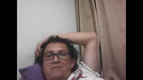 andresfloga online show from 12/23/25, 06:00