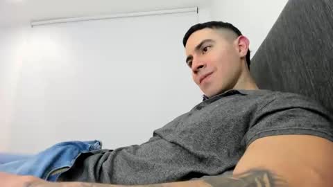 Snapshot of andresjuan92 chatting on 01/08/26, 02:25 onlyfanscallmegotter online show from 01/08/26, 02:25