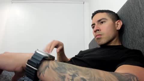 Snapshot of andresjuan92 chatting on 02/04/26, 12:38 onlyfanscallmegotter online show from 02/04/26, 12:38