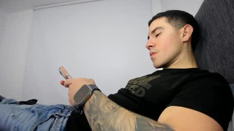 Snapshot of andresjuan92 chatting on 05/22/26, 01:46 onlyfanscallmegotter online show from 05/22/26, 01:46