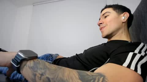 Snapshot of andresjuan92 chatting on 06/09/26, 04:13 onlyfanscallmegotter online show from 06/09/26, 04:13