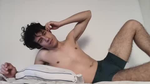 Snapshot of andrestorres0 chatting on 02/23/25, 03:51 Andres Torres online show from 02/23/25, 03:51